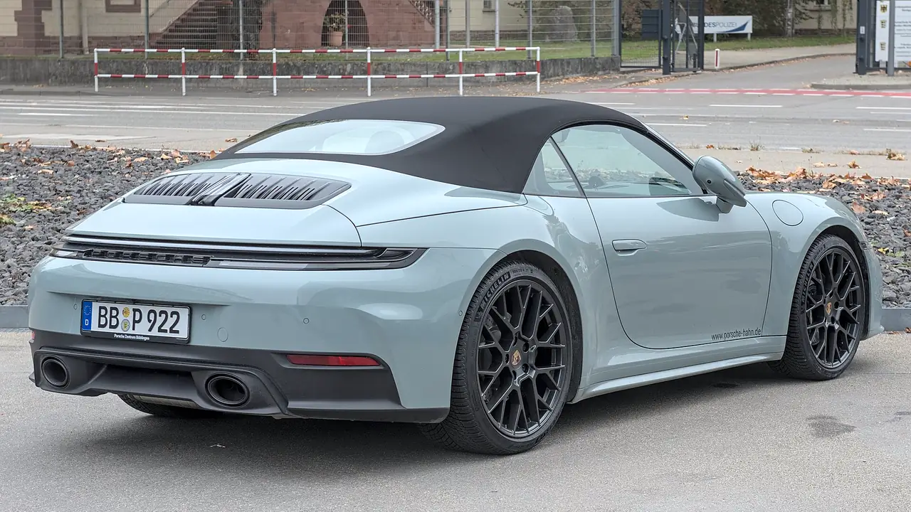 Porsche 911 (992) Cabriolet, real-life photo