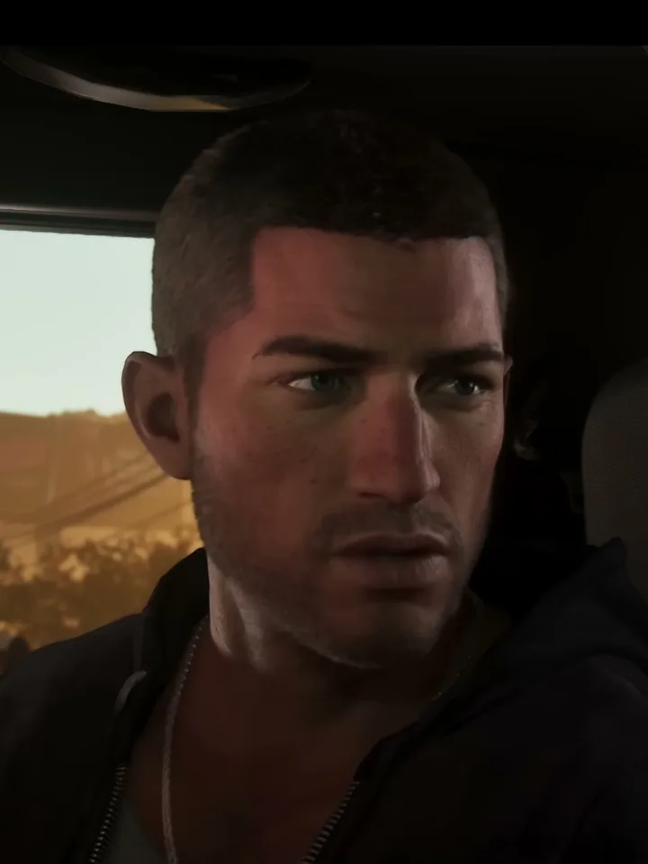 Joven moreno con chaqueta oscura dentro de un coche («Si vamos a hacerlo»)